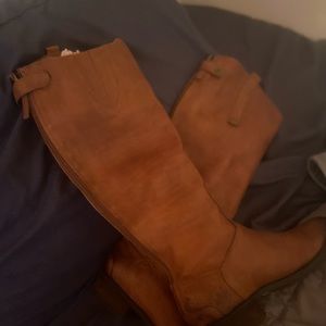 Nice women boots size 8 boots